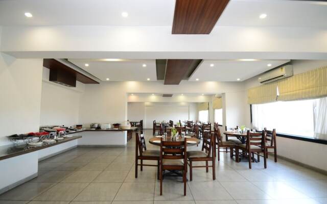 Crimson Park Shripriya Hotel