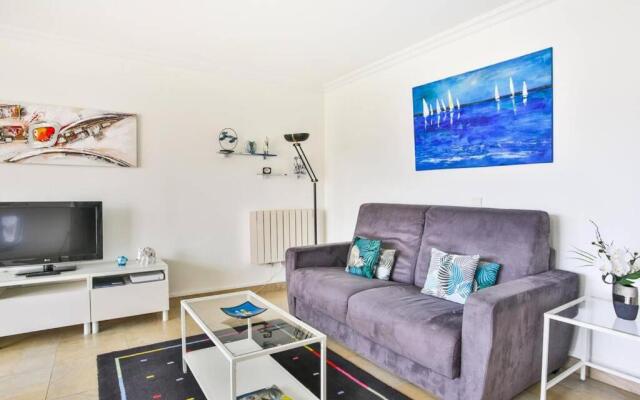 Bright One BDRM Apartment A/C-Swimming Pool/Congress by Olidesi