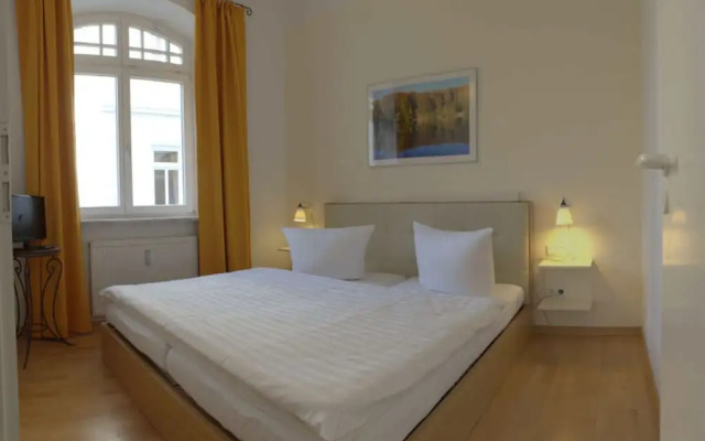 Seeschwalbe in Villa Sirene, Binz
