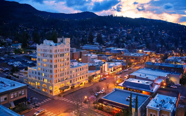 Ashland Springs Hotel