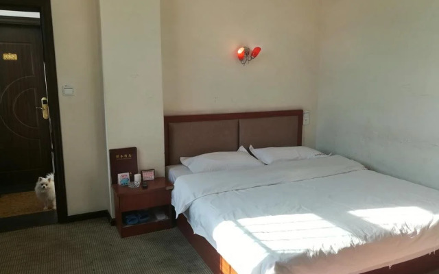 Tiny Jiangnan Hotel
