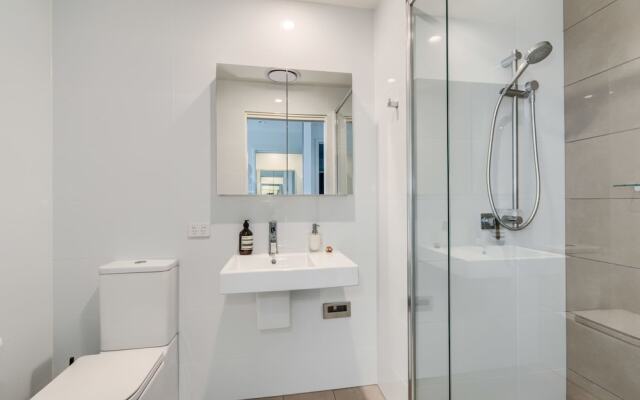 Arena, Unit A1205/75 Shortland Esplanade