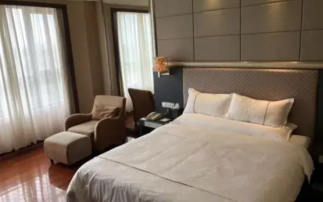 Fenghuangcheng Hotel