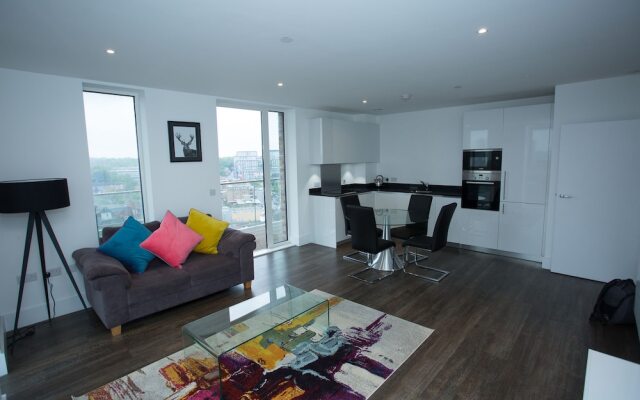 High view 2 Bedroom apt - Woolwich