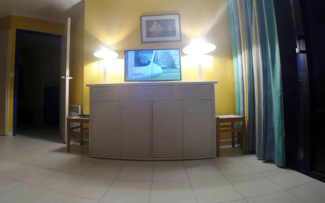 Apartment with 2 Bedrooms in Cannes, with Wonderful Sea View, Pool Access, Furnished Terrace - 50 M From the Beach - Apartment in Cannes - Photo 3