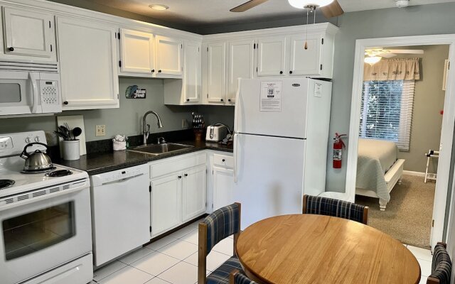 Elmwood Resort Hotel