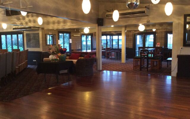 Gateway Motor Inn