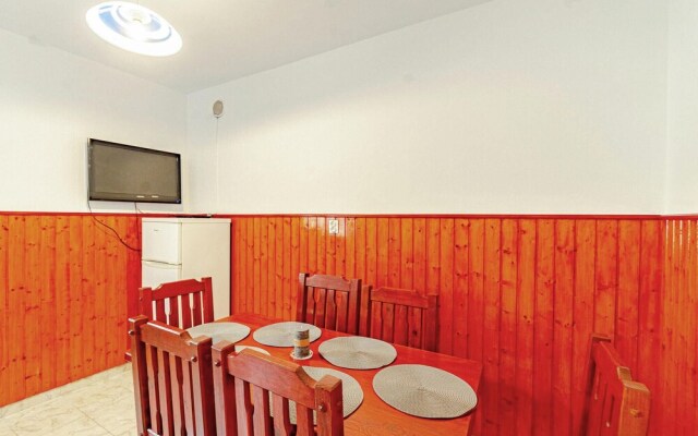 Nice Apartment in Prigradica With 3 Bedrooms and Wifi