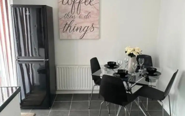 Stunning 3-bed House in Manchester