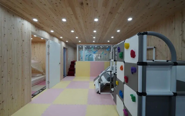 Geoje Memory Kids Pool Villa