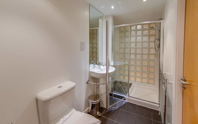 Stylish & Spacious Grassmarket 2bed/2bath