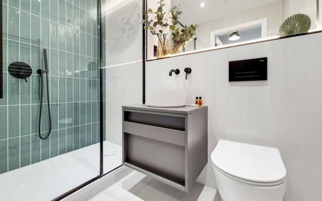 Deluxe Wembley Harrow Apartment