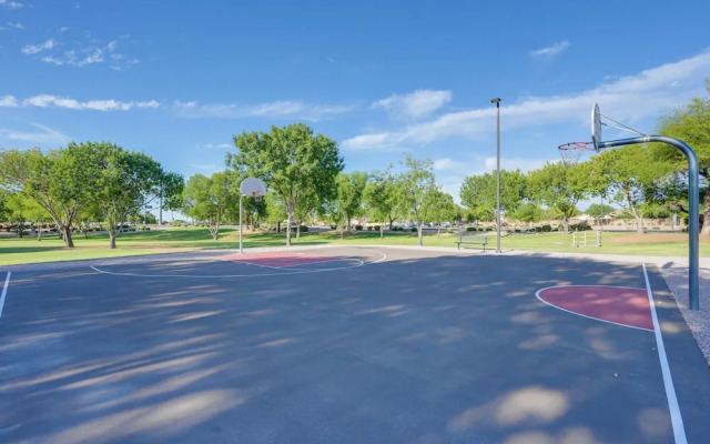 Private Pool & Patio: Spacious Gilbert Getaway!