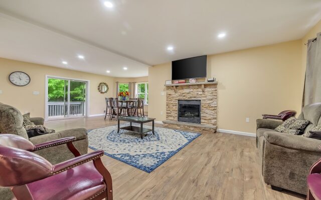 Holiday Home Near Lake and Pool