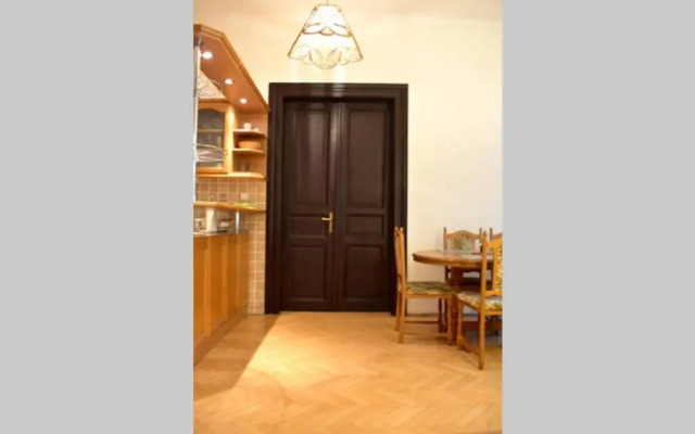 AIRSTAY PRAGUE - 3 BEDROOM residence with SAUNA