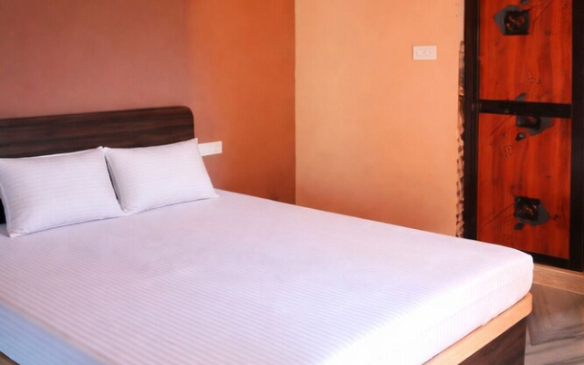 Hotel Aadhya Beach Resort Puri