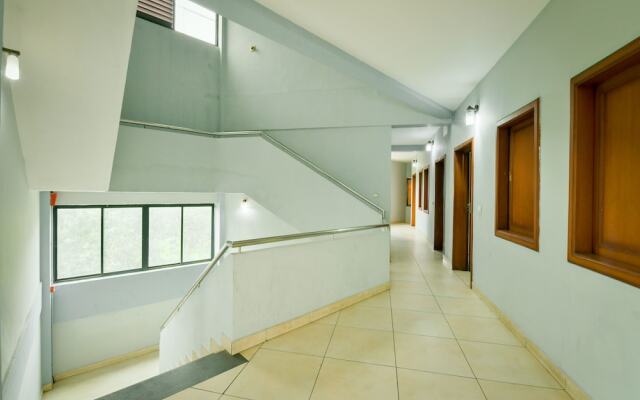 OYO 15226 Crystal Residency