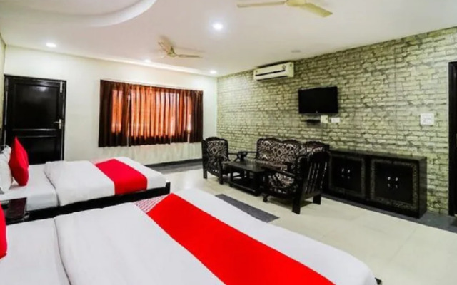 Hotel Dev Palace