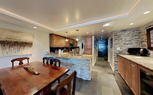 Spacious 2 BR Units at 1849 Condos With Free Pool, Parking & Wifi