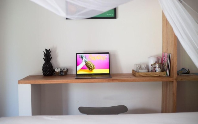Nanas Homestay – Guest Rooms – Gili Air