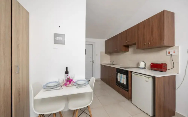 Emilia 11 in Latchi With 1 Bedrooms and 1 Bathrooms