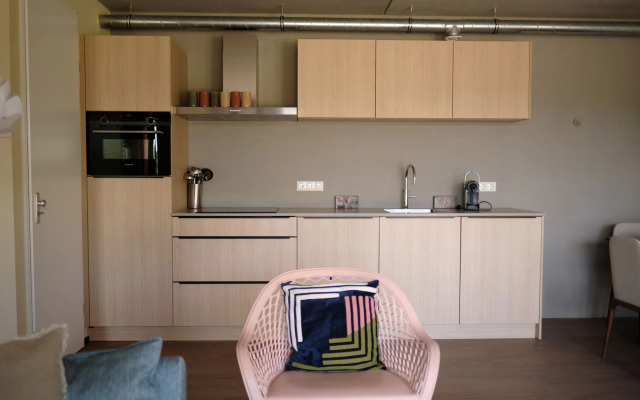Nice Hill Lodge, 2 Bathrooms, Near Maastricht