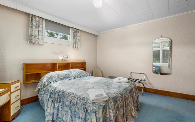 Leica Stay and Walnut Flat - Napier Holiday Home