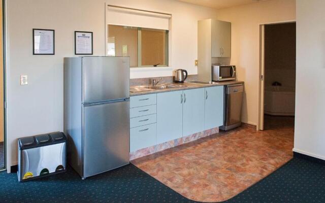 Asure Ashley Motor Lodge