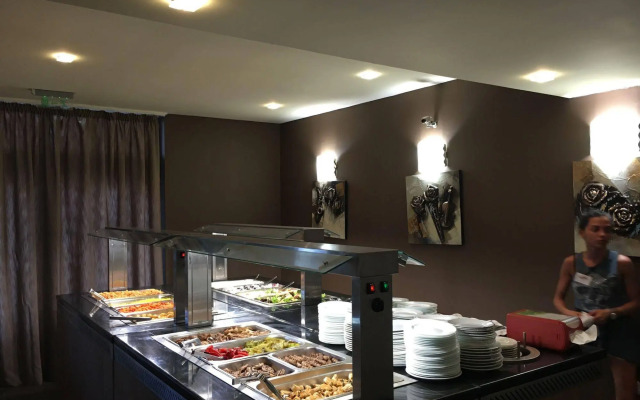 Hotel Tm Deluxe Located in Sunny Beach