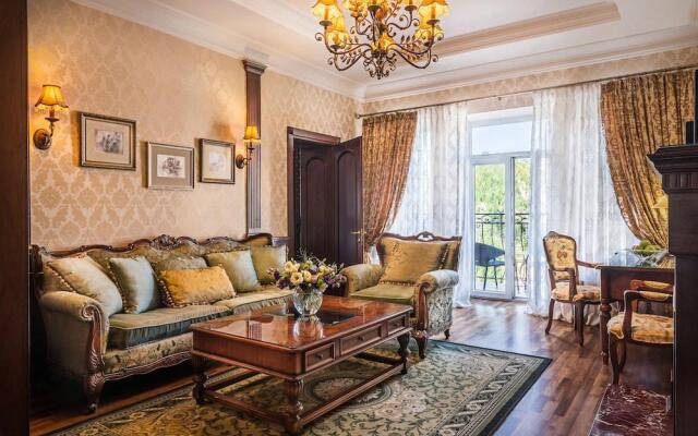 Frederic Koklen Boutique Hotel