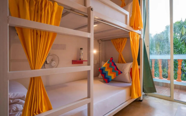 goSTOPS Goa Vagator - Rooms & Dorms