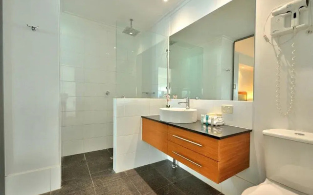 Mandurah Private Collection
