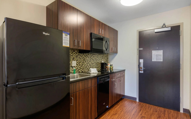 MainStay Suites St Louis Airport