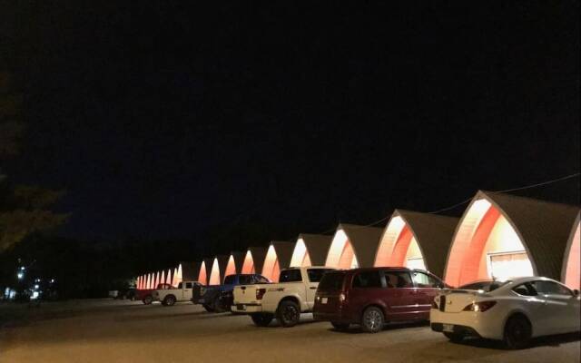 The little chalet motel