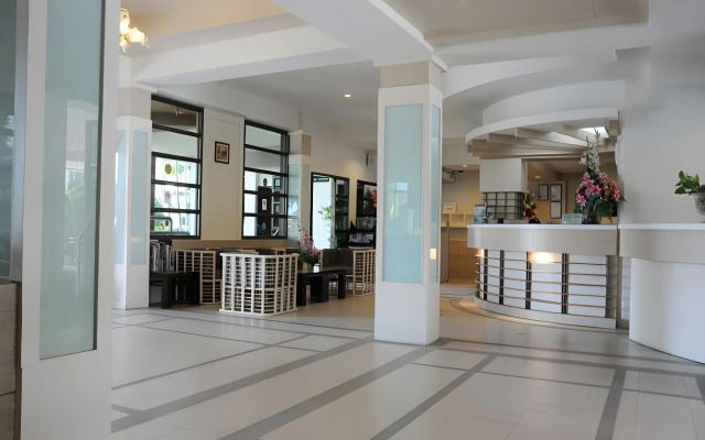 Bangsaen Villa Hotel (SHA Extra Plus)
