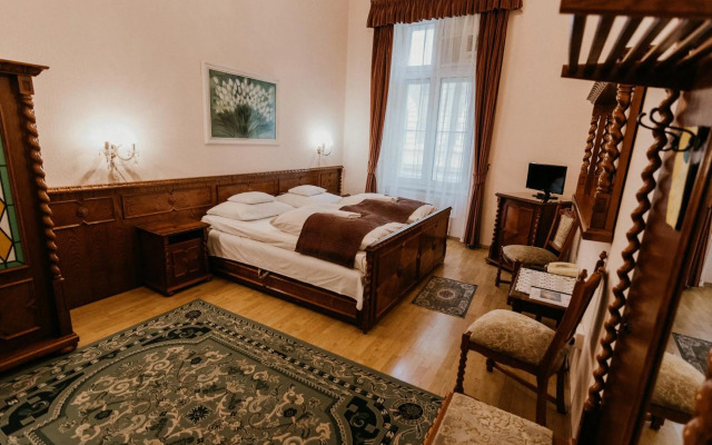 Tisza Hotel