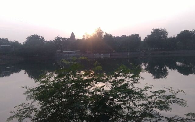 Hotel Khajuraho Temple View