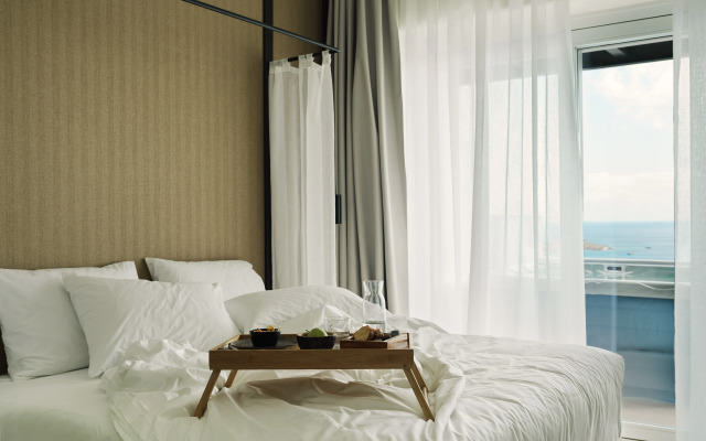 Ezio Bo Luxury Living