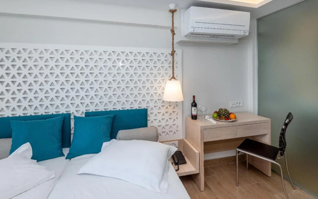 Triton Hotel