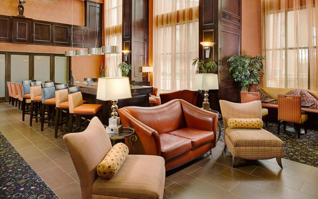 Hampton Inn & Suites Dallas/Lewisville-Vista Ridge Mall, TX