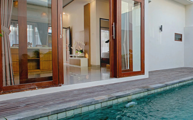 Taman Seminyak Suites