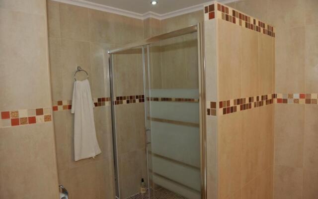 yovalu,yovalu1,solo yovalutres con piscina