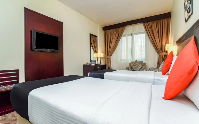 Landmark Summit Hotel