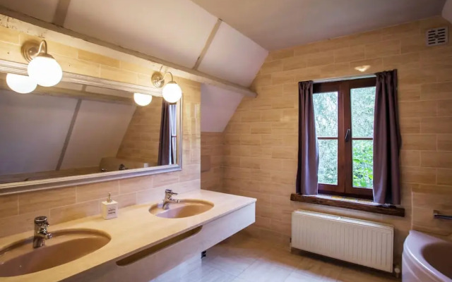 Holiday Home With Sauna in Alveringem