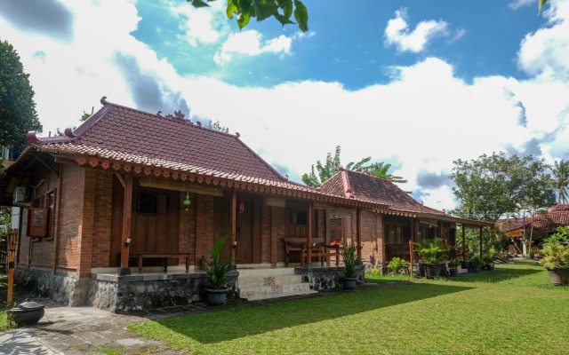 Omah Mbah Mandor by The Lavana