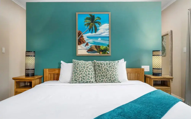 Amazing 4BR 3BA Villa Palm Beach w NEW Pool