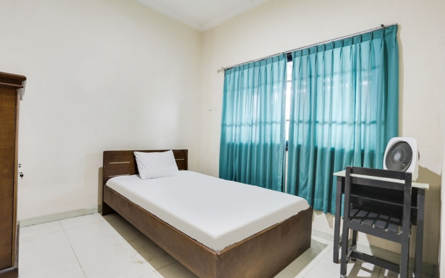 SPOT ON 91770 441 Pemuda Homestay