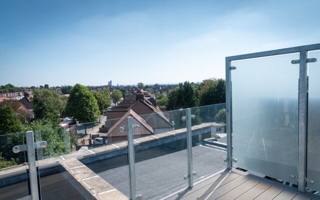 Brand new 2 bed flat with Amazing Views