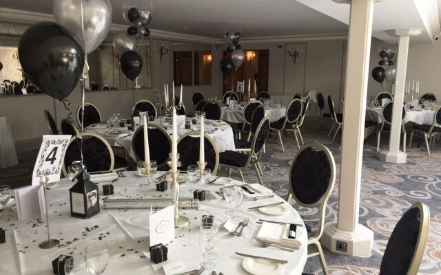 The Royal Chace Hotel