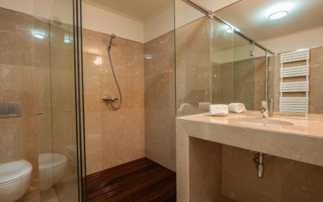 Chiado Apartments